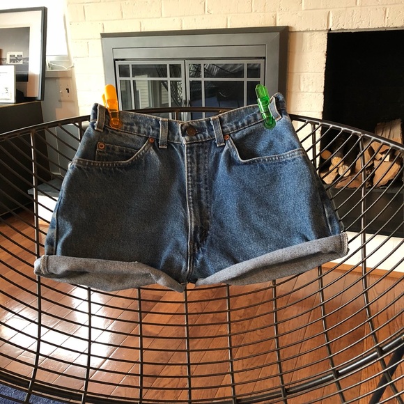 RARE 80s vintage Levi's wedgie shorts fits 25-27/8 - Picture 2 of 8